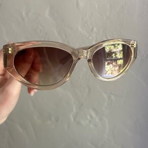 Chimi 06 Ecru Sunglasses